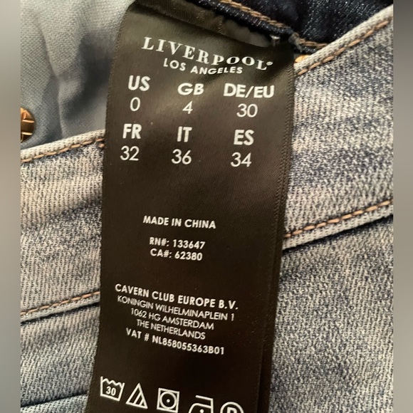 Liverpool crop flare jeans - Picture 12 of 13